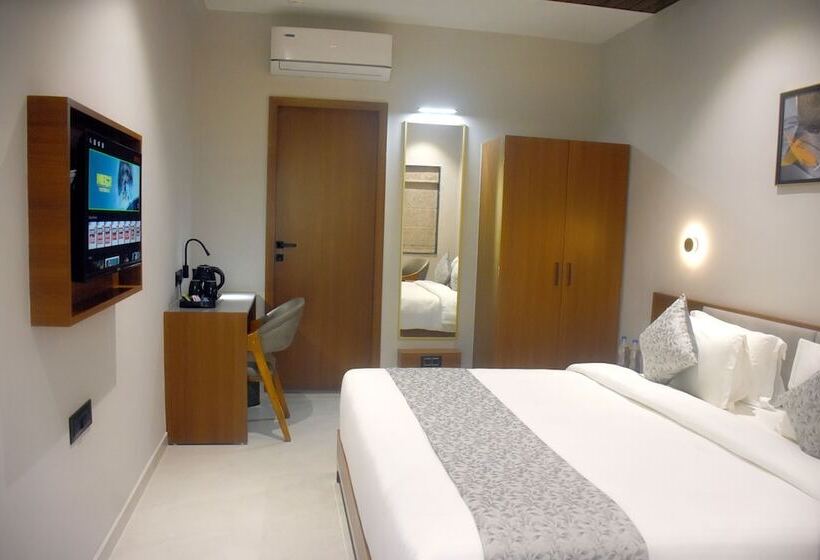 Номер Deluxe, Regenta Inn Motikhavdi Jamnagar