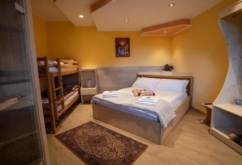 デラックスの４人部屋, Villa Zoe   Suite Con Sauna