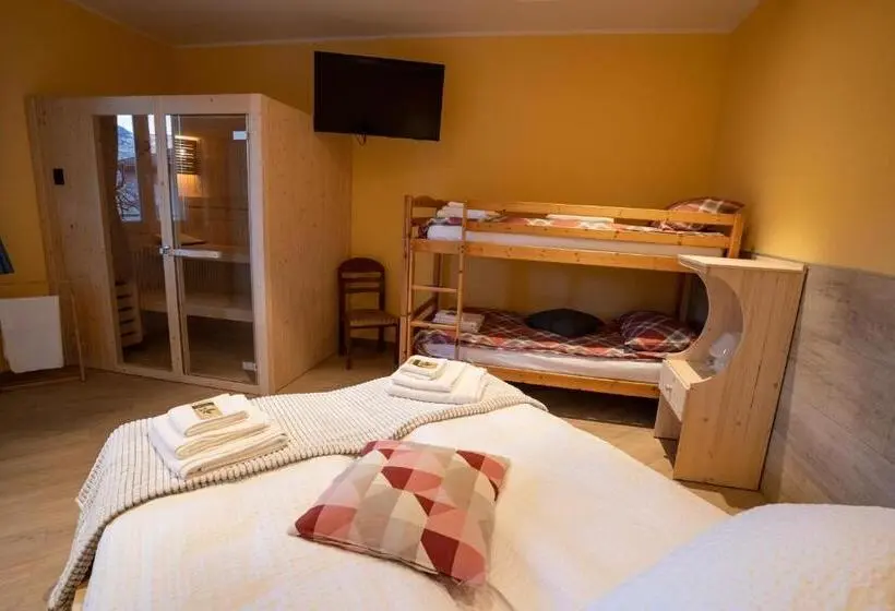 デラックスの４人部屋, Villa Zoe   Suite Con Sauna