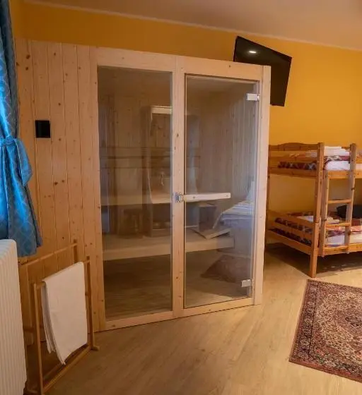 デラックスの４人部屋, Villa Zoe   Suite Con Sauna