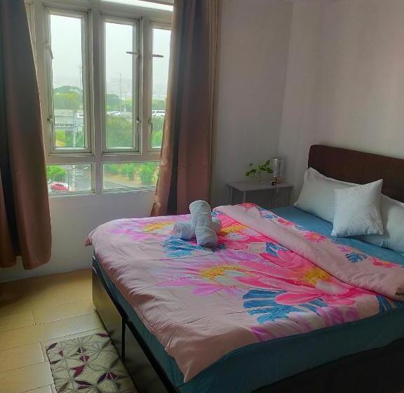 Standard Studio, Rosecondotel