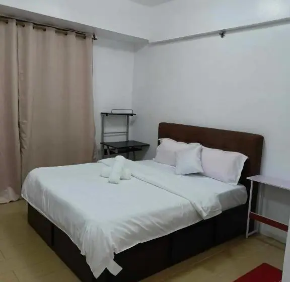 スタンダードスタジオ, Rose Condotel Newport