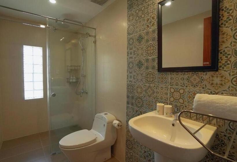 اتاق لوکس با بالکن, Ong Tam Tra Que Villa