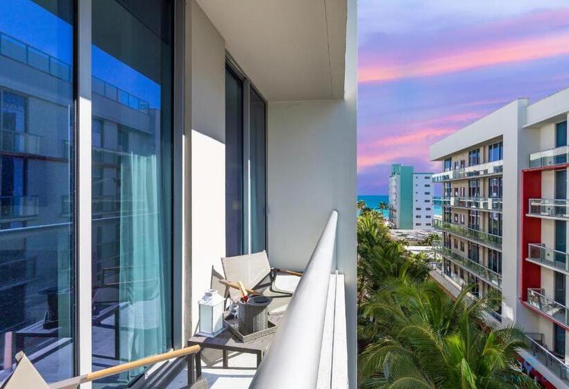 침실 1개 발코니 아파트, Costa Hollywood Design