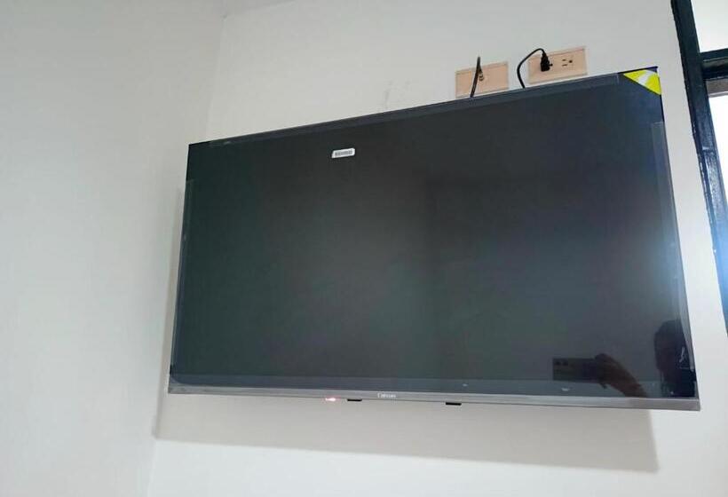 חדר קומפורט לשלושה, Ejecutivo