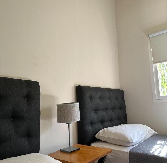 اتاق استاندارد, Hostel Mamina