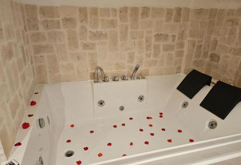 חדר דלוקס, Le Plaisir Luxury Room Con Vasca Idromassaggio