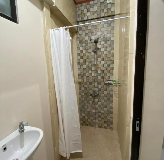 디럭스 룸, Nawasena Guesthouse Jogja