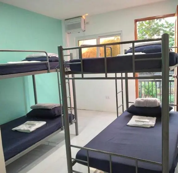 スタンダード４人部屋, The Riverfront Residences In San Carlos City, Pangasinan
