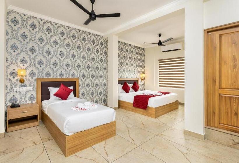 家庭间, Esaa Airport