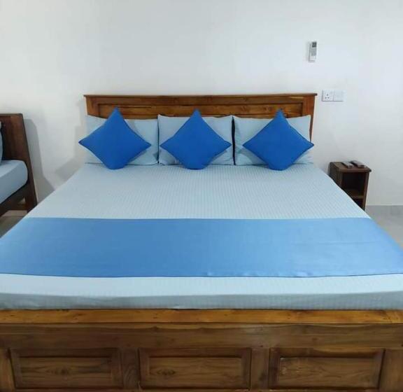 بنجلو عائلى, Kumbuk Sewana Villa