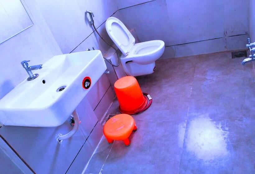 מיטת קינג בסוויטה, Neptune Palace