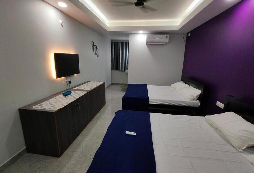 标准间带阳台, Sadafuli Guest House Assagao