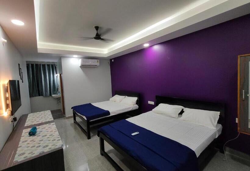 标准间带阳台, Sadafuli Guest House Assagao