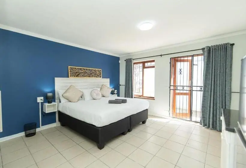 Deluxe-huone King-vuode, 16 On 7th Guesthouse Summerstrand