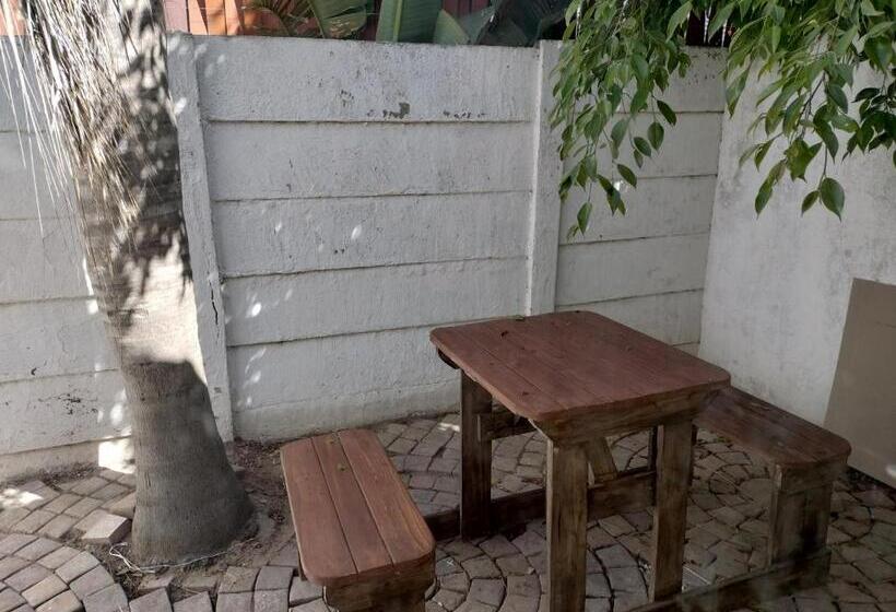 Люкс Deluxe Кровать Кинг, 16 On 7th Guesthouse Summerstrand