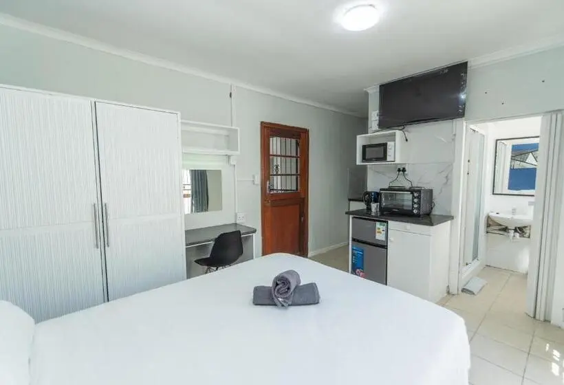 Standard-huone Sisäpuolella, 16 On 7th Guesthouse Summerstrand