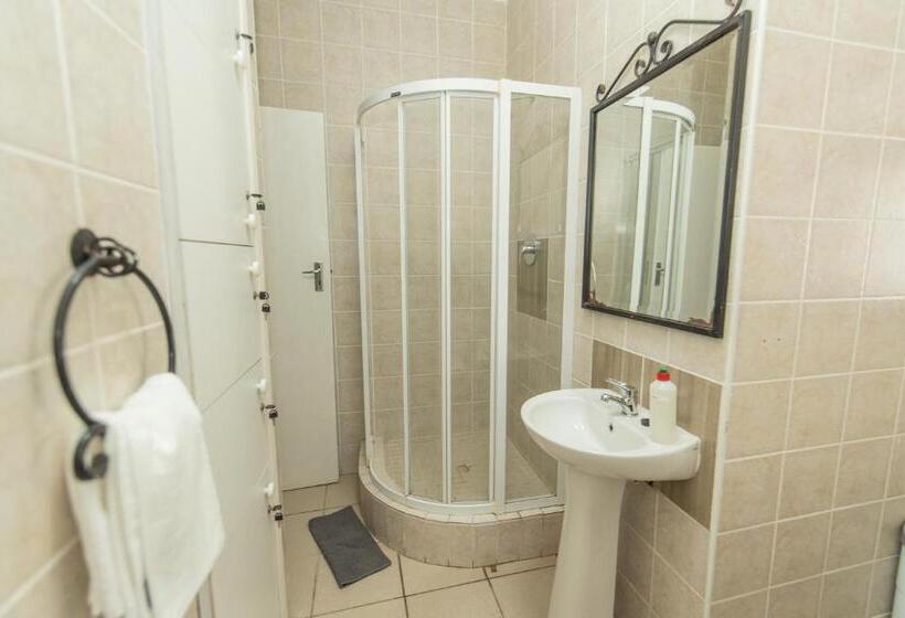 חדר משפתחתי סופריור, 16 On 7th Guesthouse Summerstrand