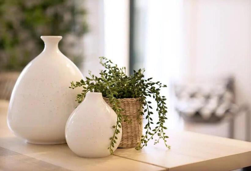 דירת חדר נוף לים, Alassio Vayadu  Arabesque