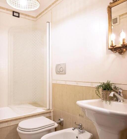 דירת חדר נוף לים, Alassio Vayadu  Arabesque