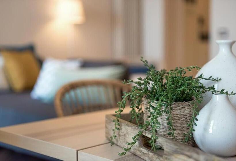 דירת חדר נוף לים, Alassio Vayadu  Arabesque