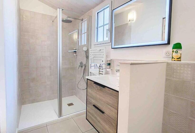 豪华三人间, La Tranquillité