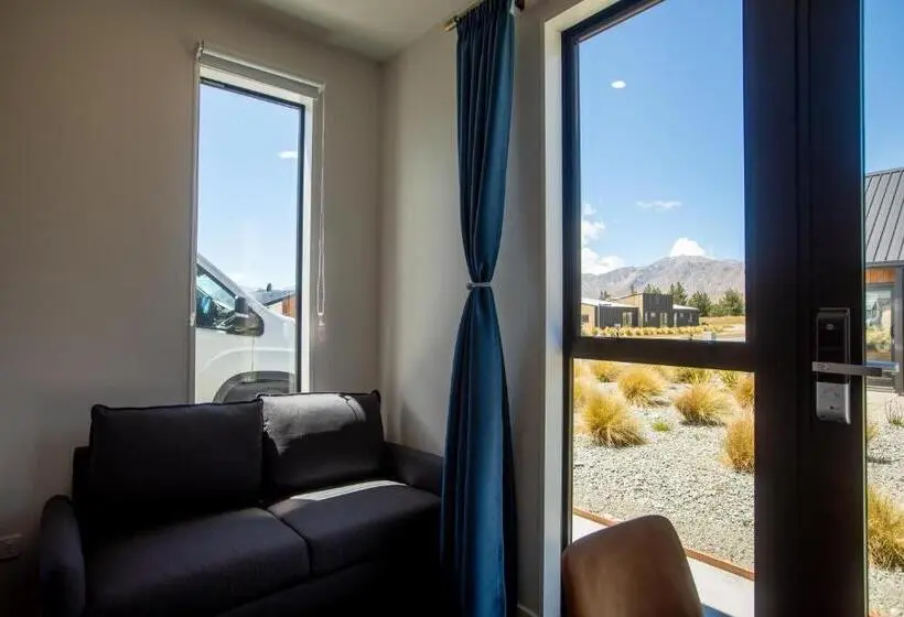 Talo 4 Makuuhuonetta, Luminous Tekapo