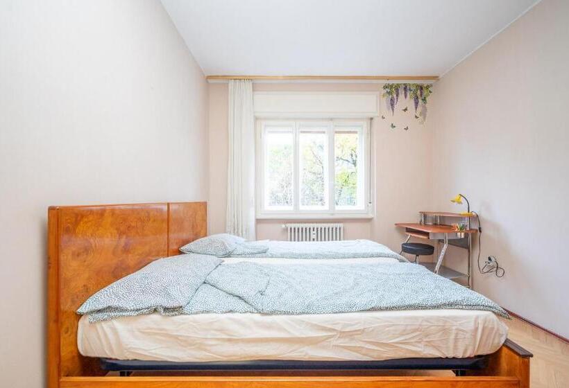 اتاق لوکس, Orlando Home