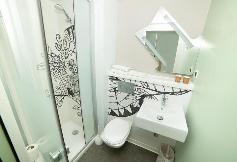 수피리어 트리플 룸, Accueil Hotel Besançon