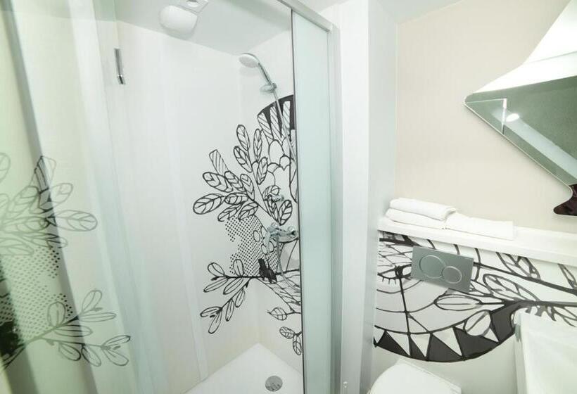 Трехместный Номер Superior, Accueil Hotel Besançon