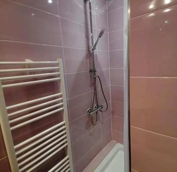 Номер Стандарт, La Libellule