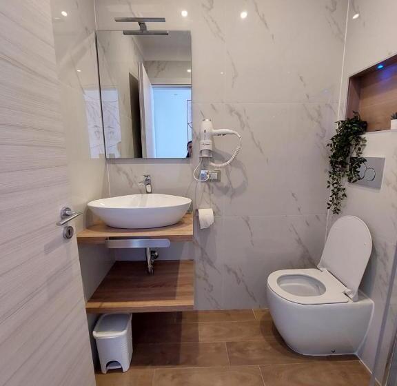 חדר סטנדרט, Prisco House