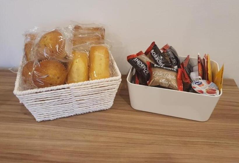 חדר סטנדרט, Prisco House