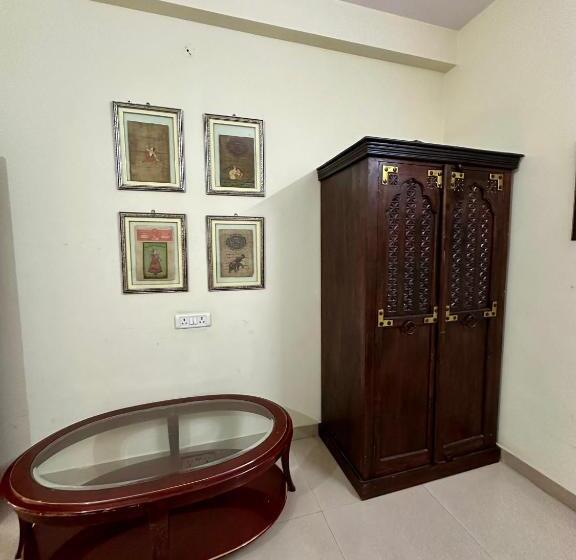 标准间, Supyar Mahal