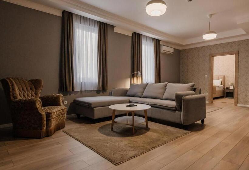 سوییت, Beli Dvor