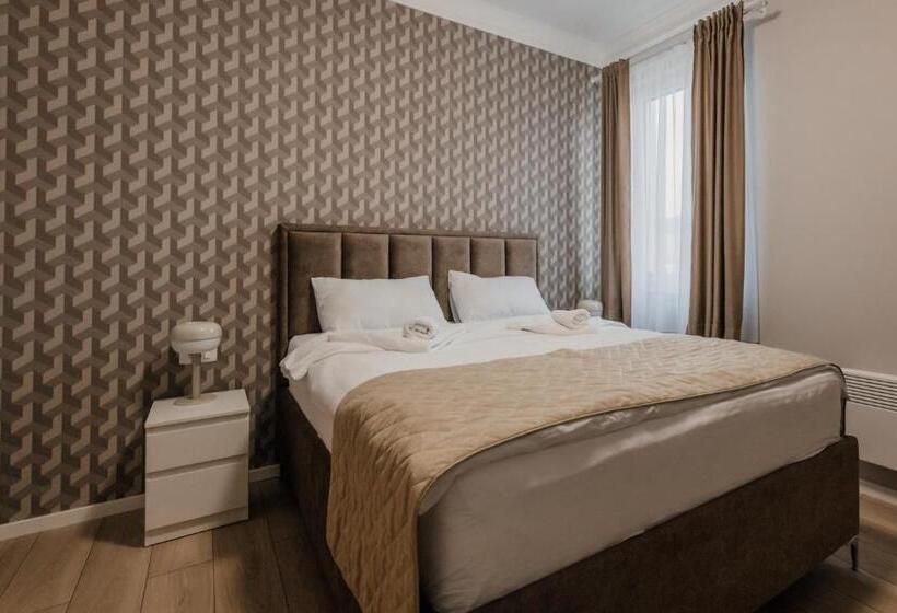 اتاق لوکس, Beli Dvor