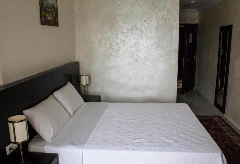 اتاق استاندارد, De La Vallée