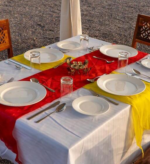Standard Tent, Desert Trails Khuri
