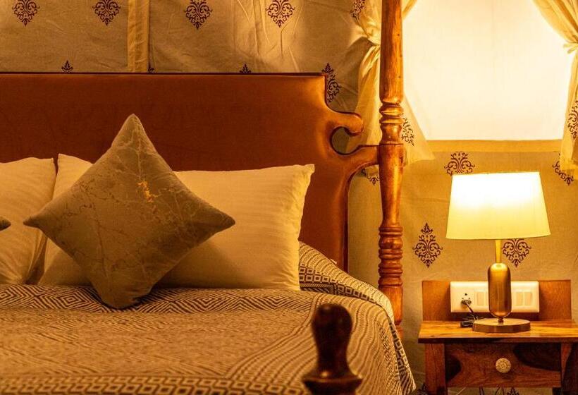 Standard Tent, Desert Trails Khuri