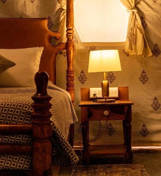 Standard Tent, Desert Trails Khuri