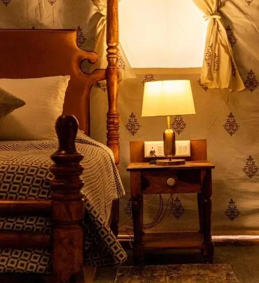 Standard Tent, Desert Trails Khuri