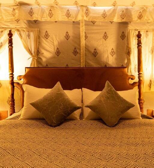 Standard Tent, Desert Trails Khuri