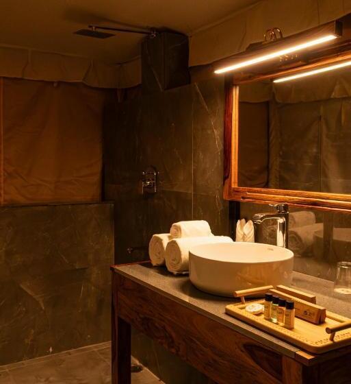 Standard Tent, Desert Trails Khuri