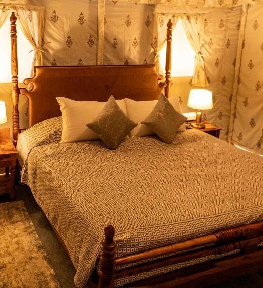 Standard Tent, Desert Trails Khuri