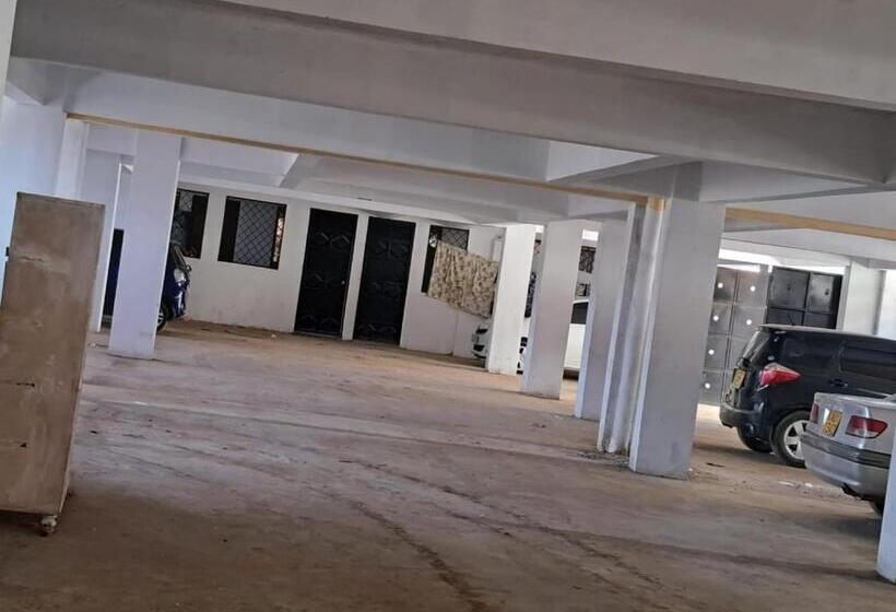 3 Bedroom Suite, Grayphix Airbnb Mtwapa