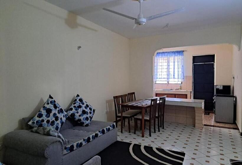 3 Bedroom Suite, Grayphix Airbnb Mtwapa