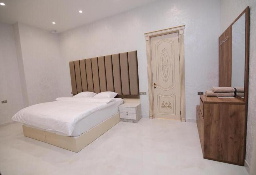 Deluxe Suite King Bed, Louvre Home