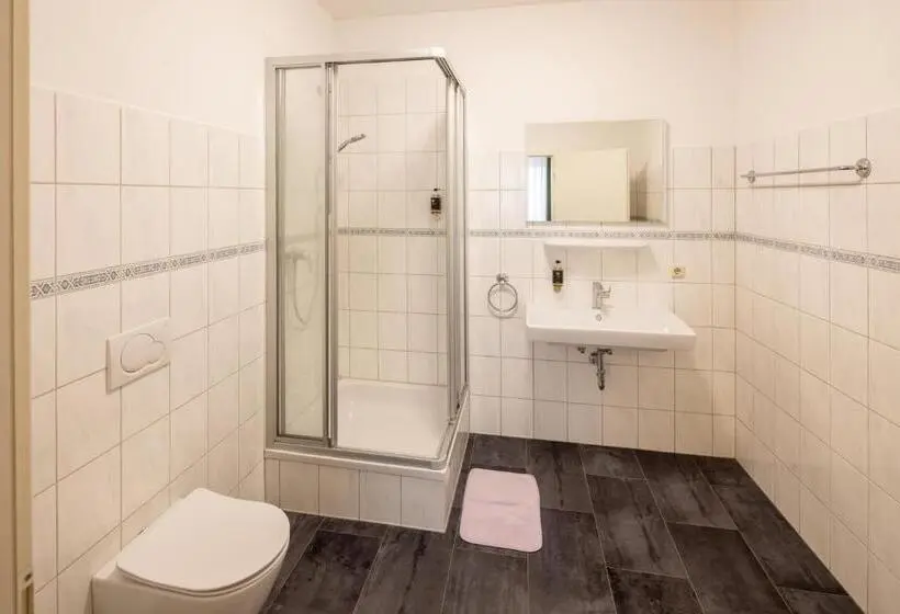 Quarto Estandar, Schwanen