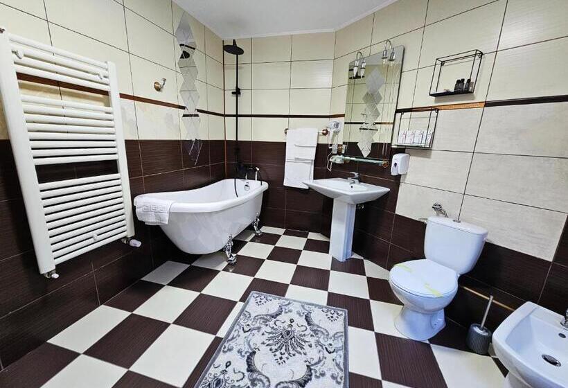 Quarto Estandar, Străjerii Cetății