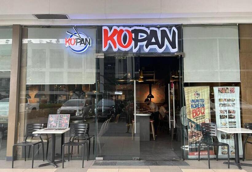 اتاق لوکس با بالکن, Mall Of Asia Shore Dynastel Staycation